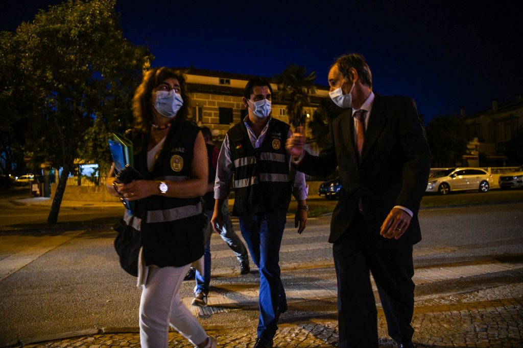  Apanhado a jantar em restaurante sem teste negativo. Ficou 100 euros mais caro - Jornal do Centro