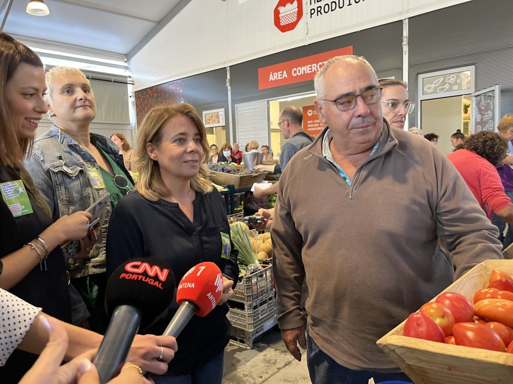  BE: Catarina Martins defende mais apoios para pequenos produtores - Jornal do Centro