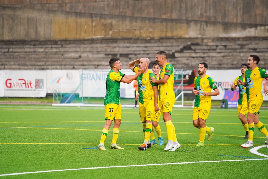  Pica marca e Castro Daire ganha pela primeira vez no Campeonato de Portugal - Jornal do Centro