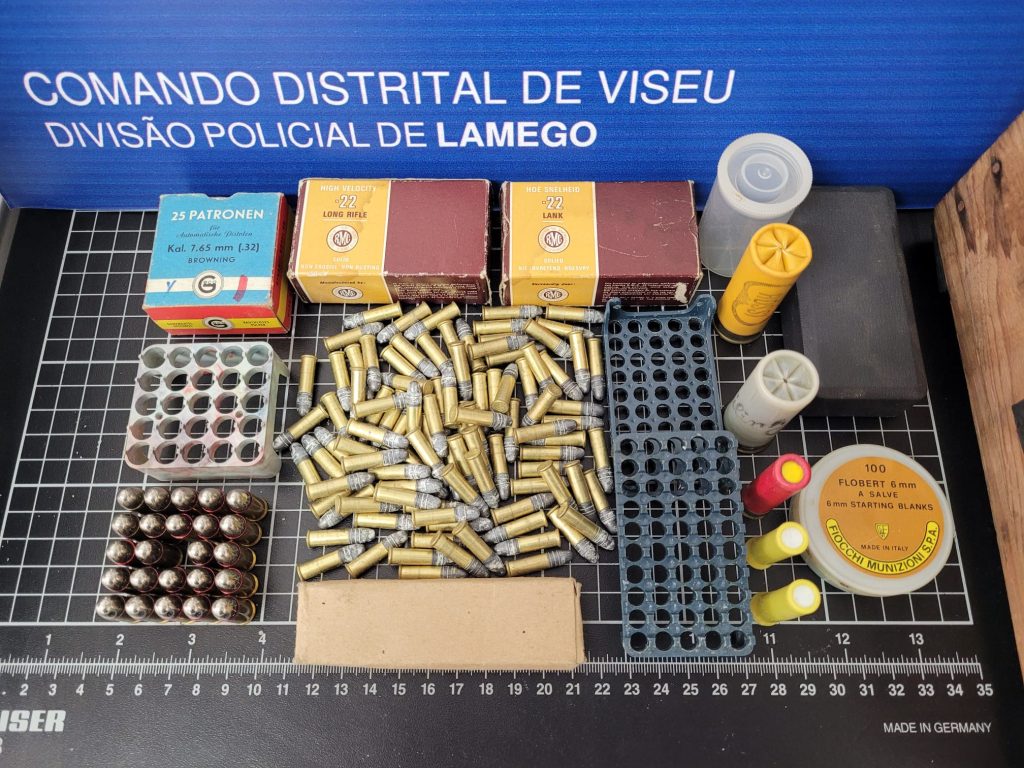  PSP apreende 300 munições numa arrecadação em Lamego - Jornal do Centro