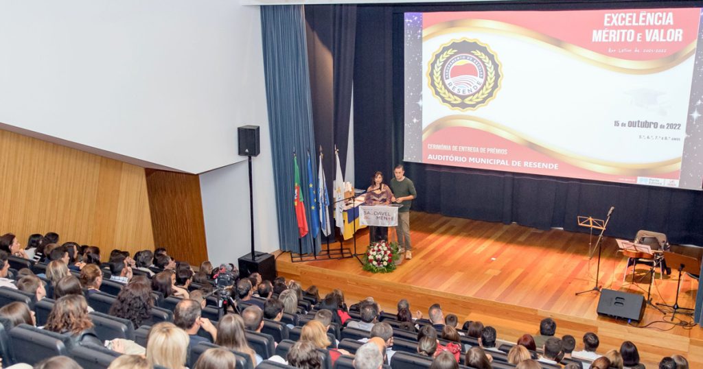  Alunos de Resende premiados pelo desempenho escolar - Jornal do Centro