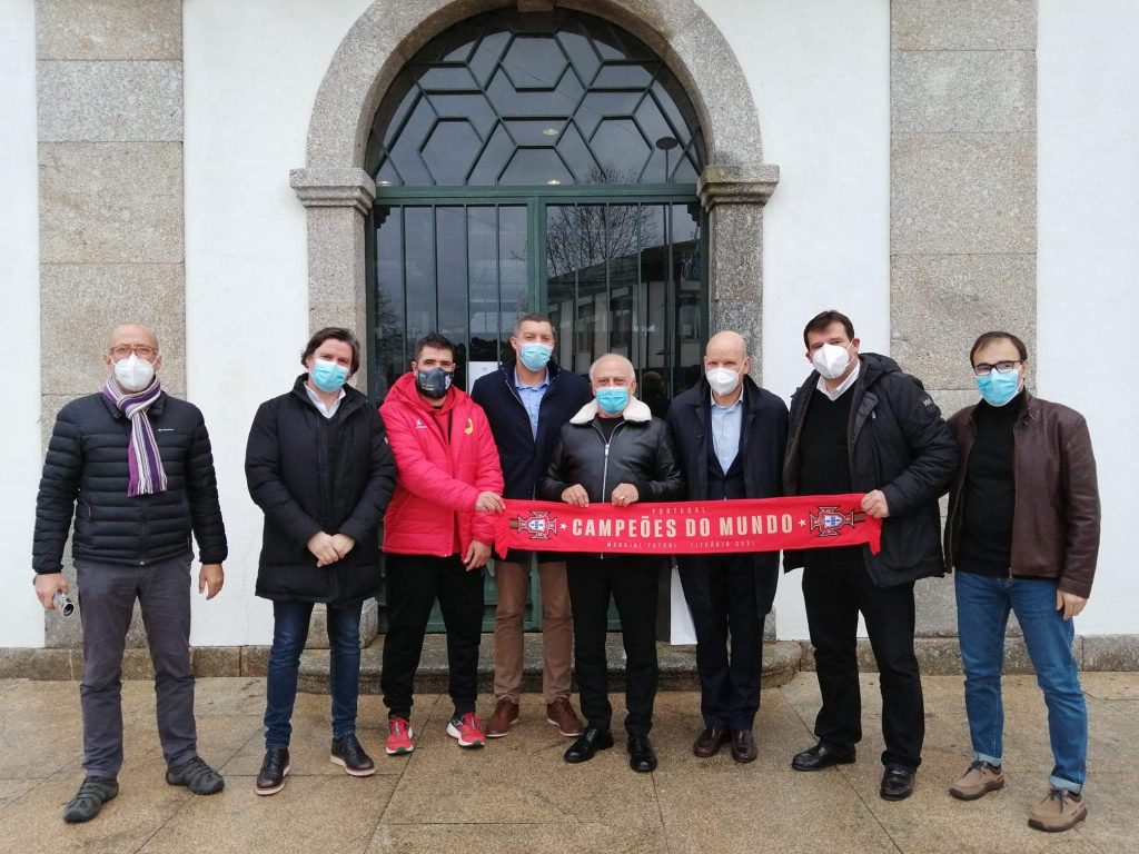  Selecionador nacional de futsal homenageado em Resende - Jornal do Centro