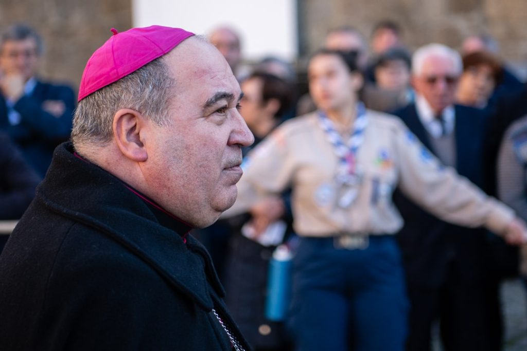  Diocese de Viseu entrega renúncia quaresmal às vítimas do sismo na Turquia e Síria - Jornal do Centro
