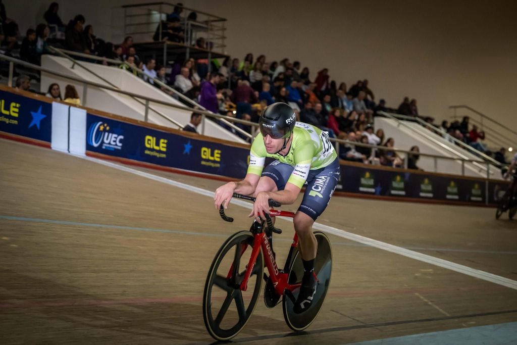  João Matias, ciclista da equipa de Mortágua, em destaque nos Nacionais de Pista - Jornal do Centro
