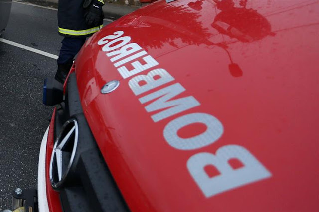  Incêndio em Sátão combatido por 25 bombeiros e um meio aéreo - Jornal do Centro
