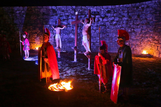  Recriação ‘fiel’ da Paixão de Cristo em Lamego com mais de 150 figurantes - Jornal do Centro