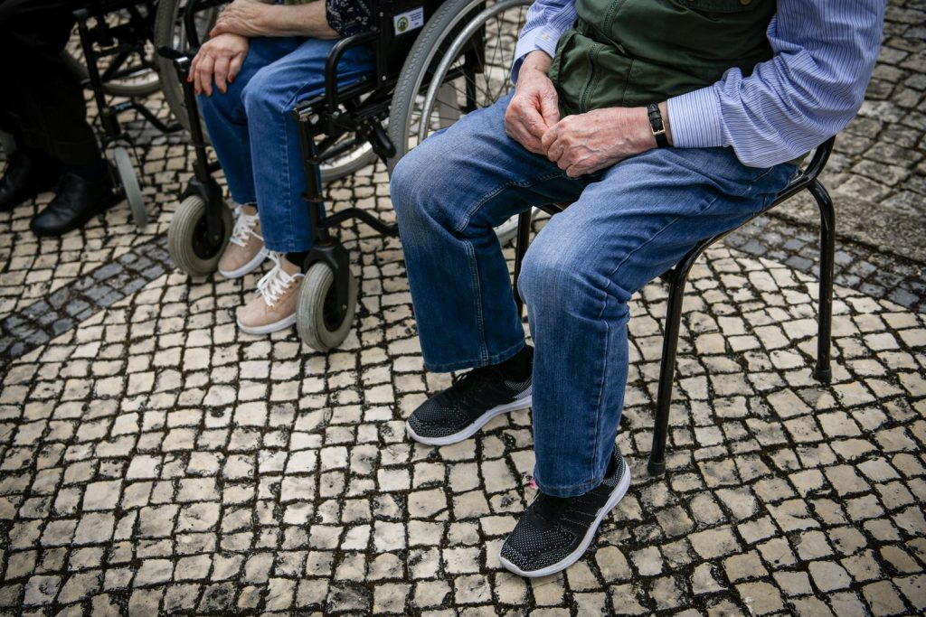  Covid-19: surto na Misericórdia de Mangualde com 35 casos positivos - Jornal do Centro