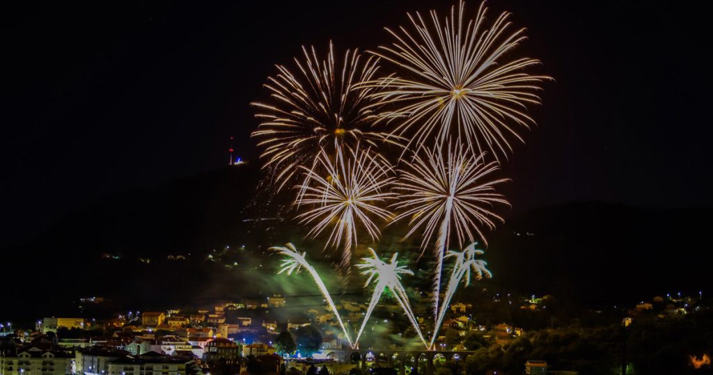 Vouzela: Bárbara Bandeira, Sara Correia e Noble no regresso das Festas do Castelo - Jornal do Centro