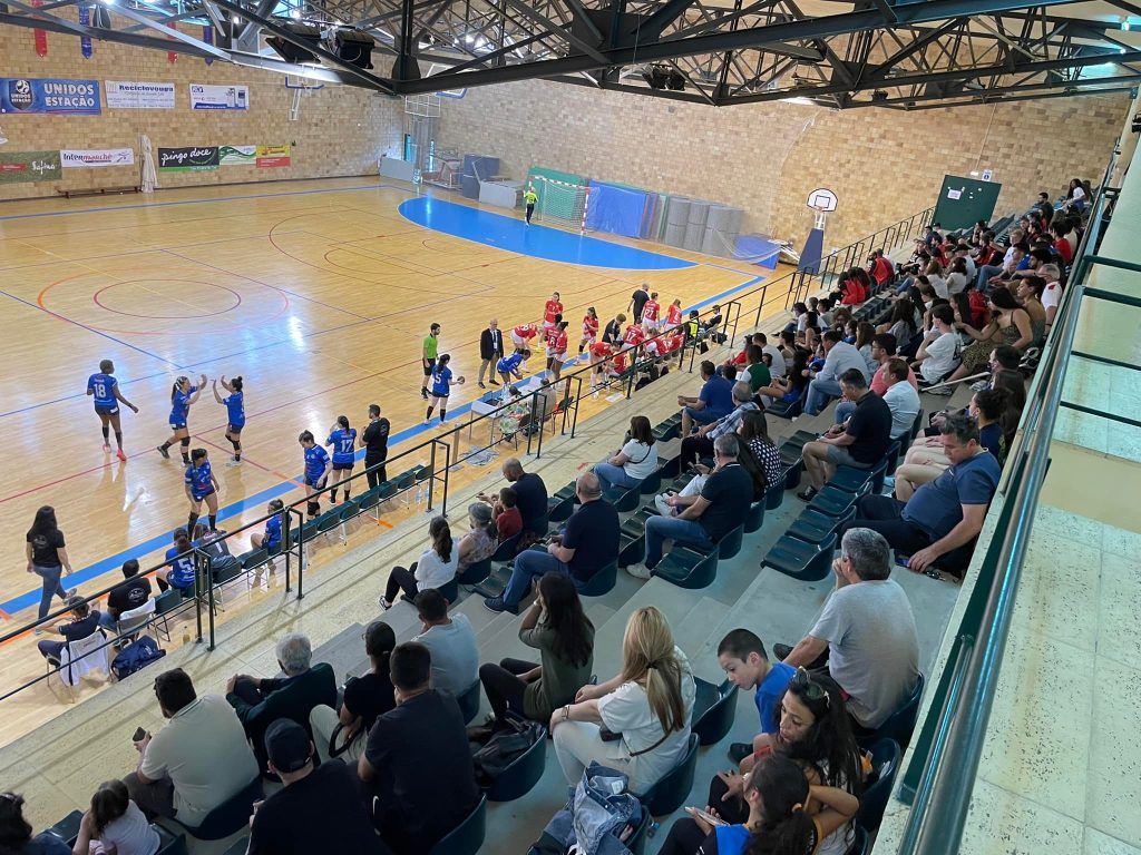  Andebol: Equipa bósnia “apadrinha” estreia da Academia nas provas europeias - Jornal do Centro