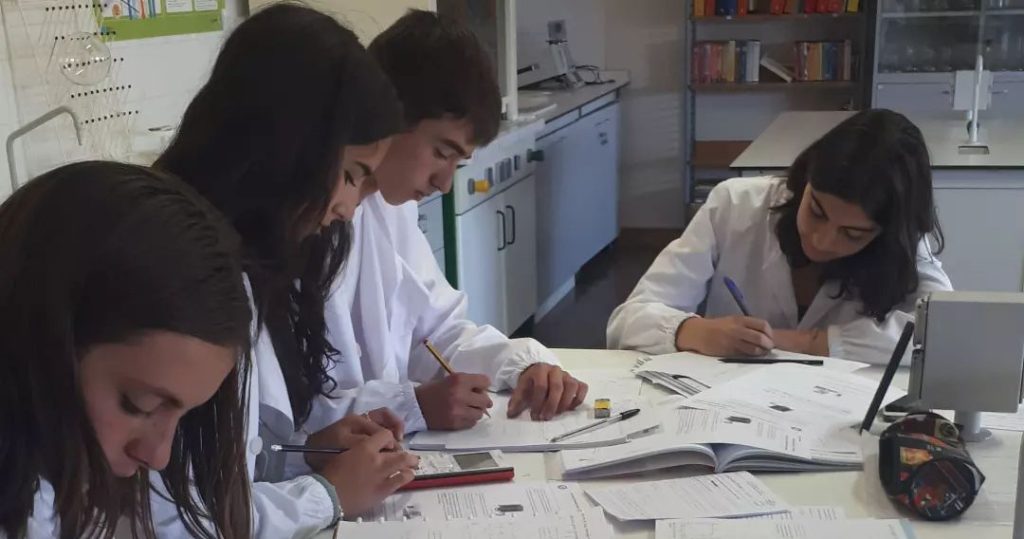  Escola Secundária Emídio Navarro fora da aprovação dos Centros Tecnológicos Especializados - Jornal do Centro
