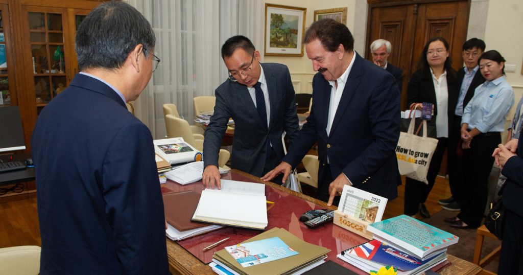  Comitiva da China visitou Viseu e apresentou projetos de energia solar - Jornal do Centro