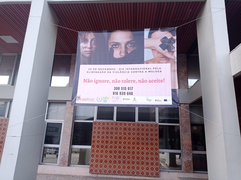  Cartaz alerta viseenses para a problemática da violência contra as mulheres - Jornal do Centro