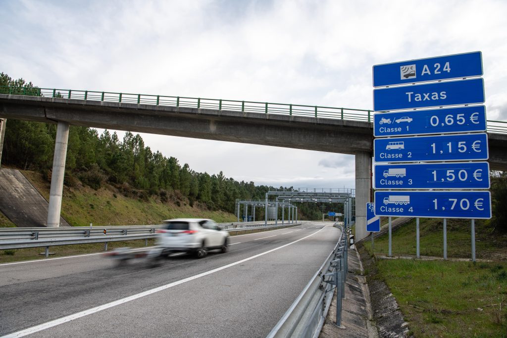  Portagens vão subir 5 por cento no próximo ano - Jornal do Centro
