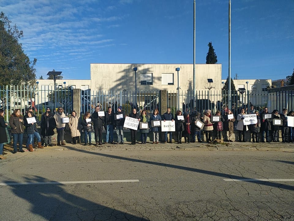  Professores de Penalva do Castelo de novo em greve - Jornal do Centro