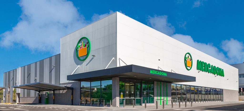  Mercadona adere à campanha do Banco Solidário Animal - Jornal do Centro