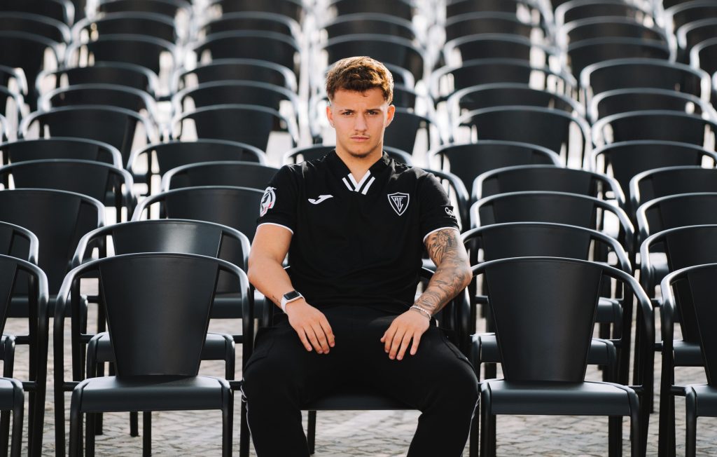  Académico de Viseu contrata jogador que já foi campeão europeu de juniores - Jornal do Centro