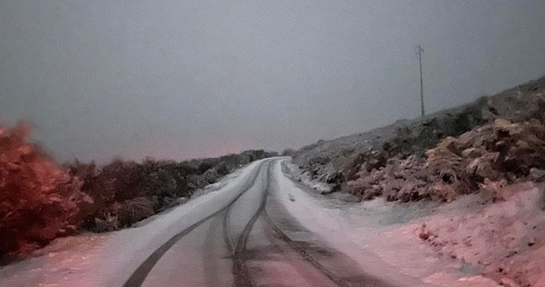  Neve cai na região de Viseu, aviso amarelo continua esta terça-feira - Jornal do Centro