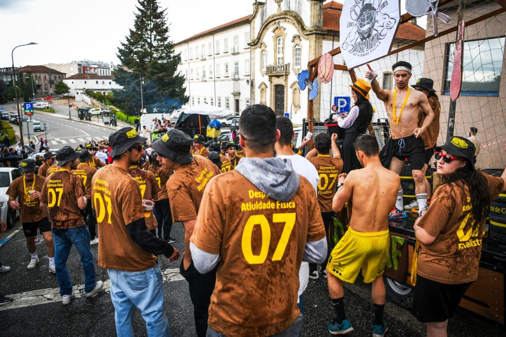  Ruth Marlene, Bispo, Dillaz e Tilhon na Semana Académica - Jornal do Centro