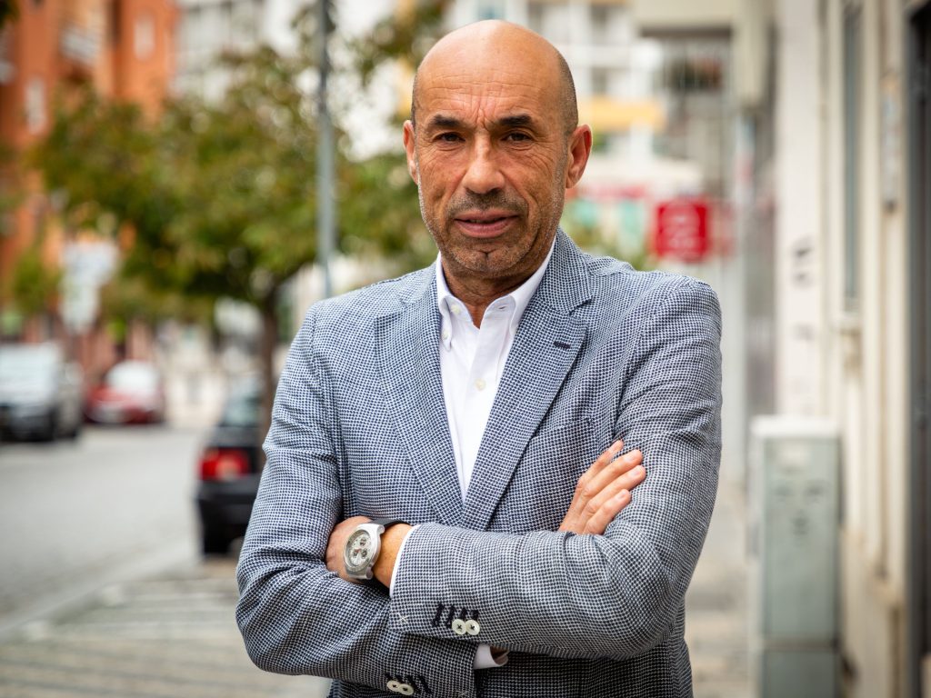  “As cunhas têm impacto. Um treinador para chegar a uma liga profissional hoje tem de ter empresários fortes”