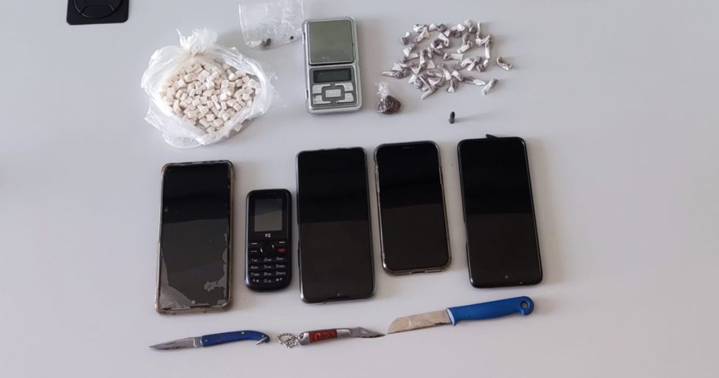  Jovem apanhado com mais de 300 doses de cocaína, heroína e haxixe - Jornal do Centro