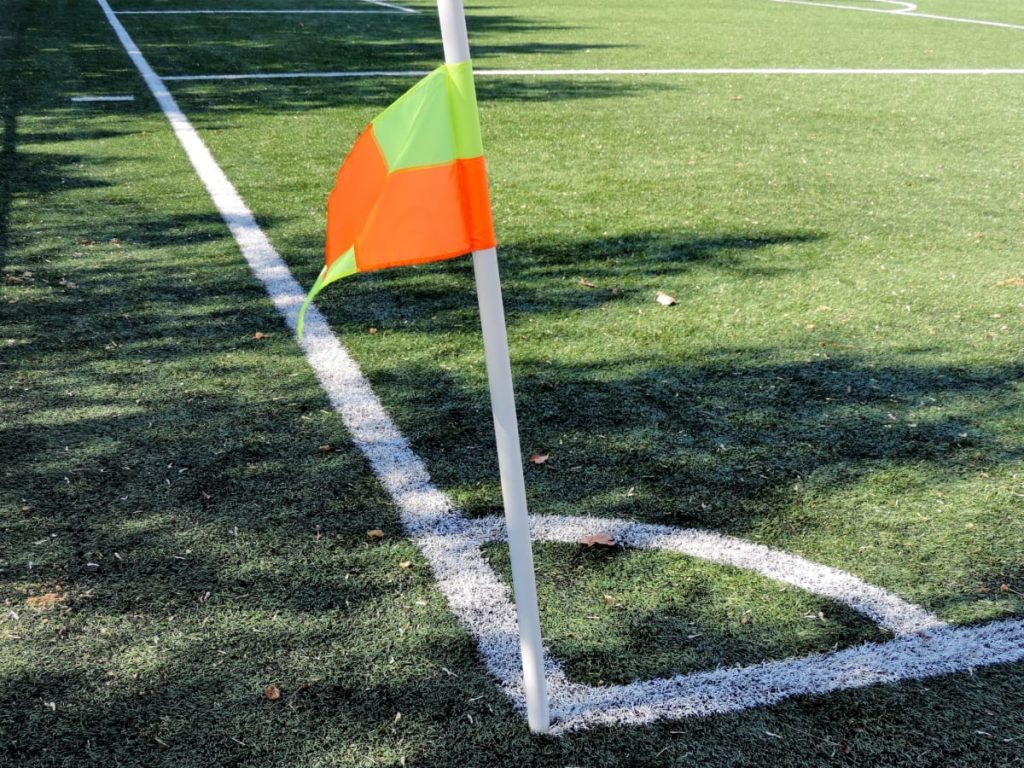  Cracks Clube de Lamego queixa-se de racismo em jogo com Cinfães. Adversário nega acusações - Jornal do Centro