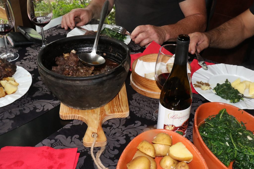  Treze restaurantes de Mortágua servem a lampantana este fim de semana - Jornal do Centro