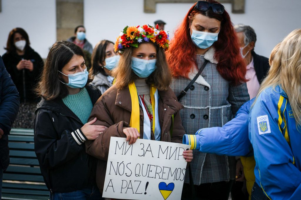  Alunos ajudam na integração de refugiados ucranianos em Viseu - Jornal do Centro