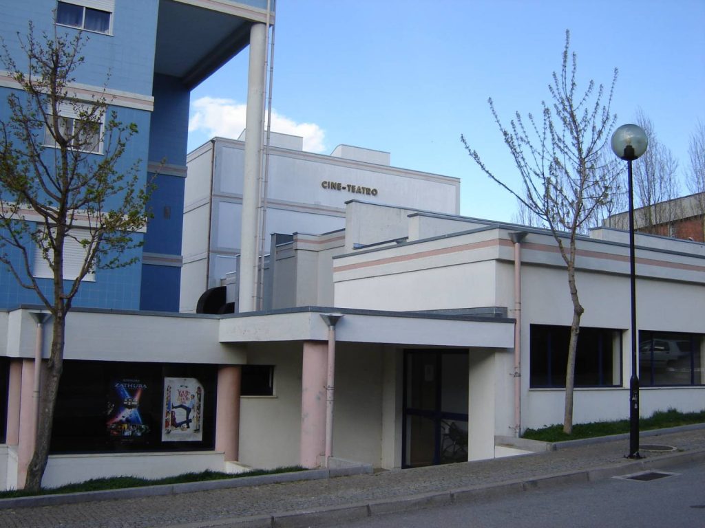  Cineteatro de S. João da Pesqueira recebe convenção de cidadania - Jornal do Centro