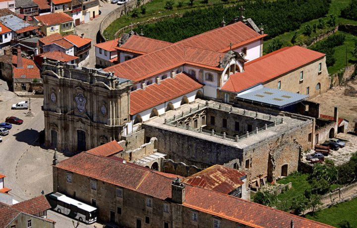 Mosteiro de Tarouca com ninhos para aves em vias de extinção - Jornal do Centro