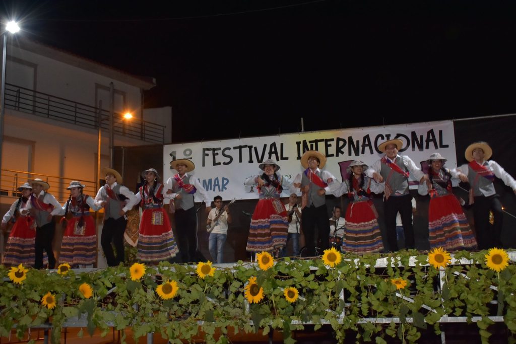  Armamar recebe Festival Internacional de Folclore - Jornal do Centro