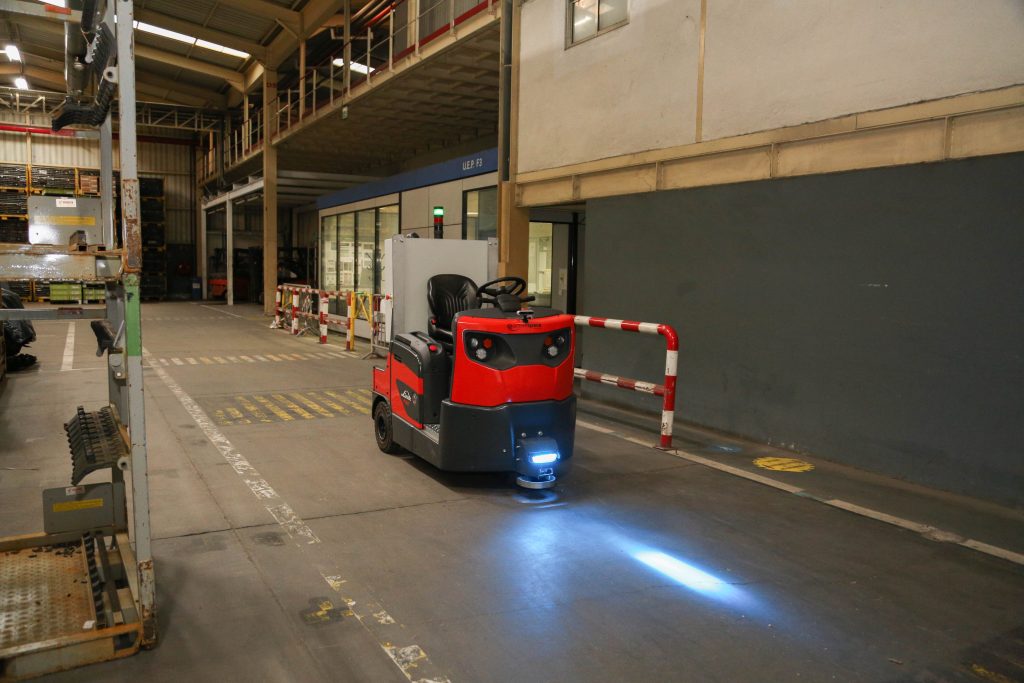  Robôs e tecnologias inovadoras testadas na antiga PSA Mangualde - Jornal do Centro