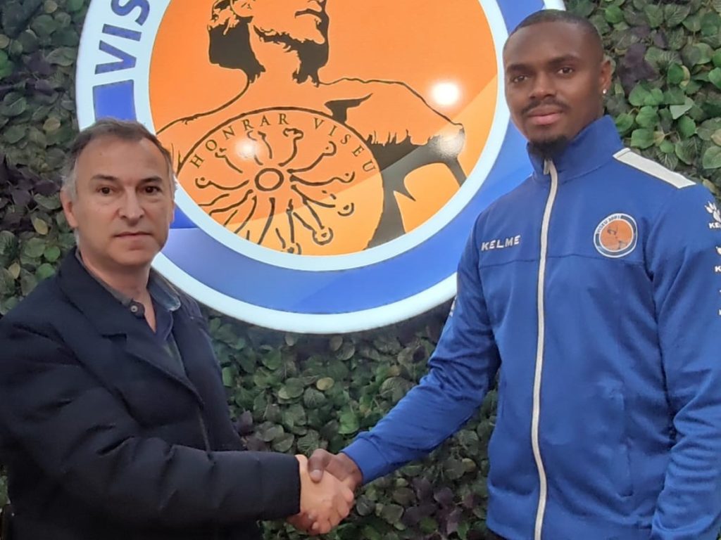  Viseu 2001: Ex-guarda redes do Sendim é reforço - Jornal do Centro