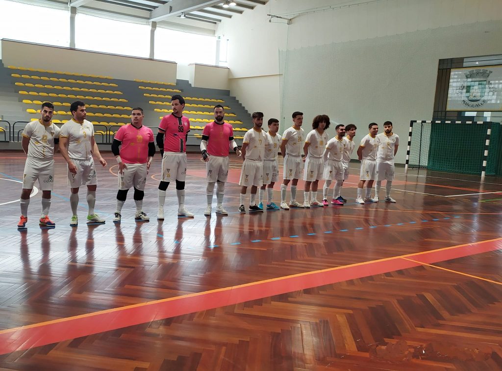  Futsal/Divisão de Honra: Pedreles e Gigantes perdem terreno - Jornal do Centro