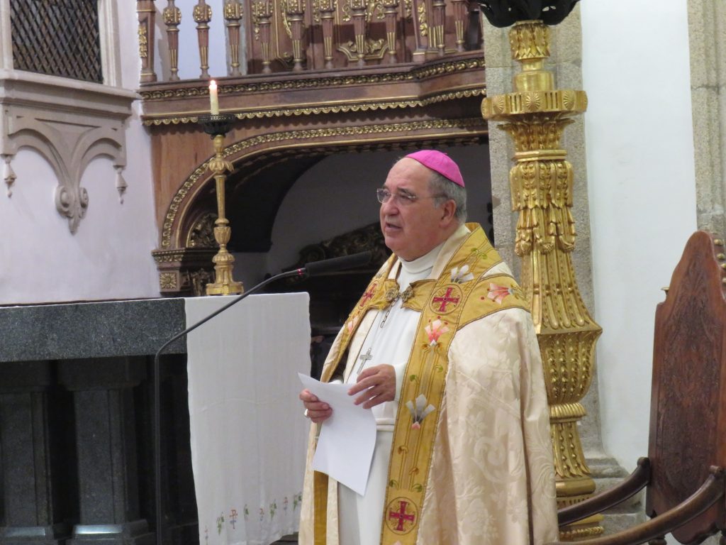  Bispo de Viseu assinala seis anos da ordenação episcopal com missa na Sé - Jornal do Centro