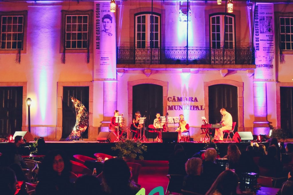  Centro de Mangualde enche-se de música, literatura e teatro durante o ”Quarto Crescente” - Jornal do Centro