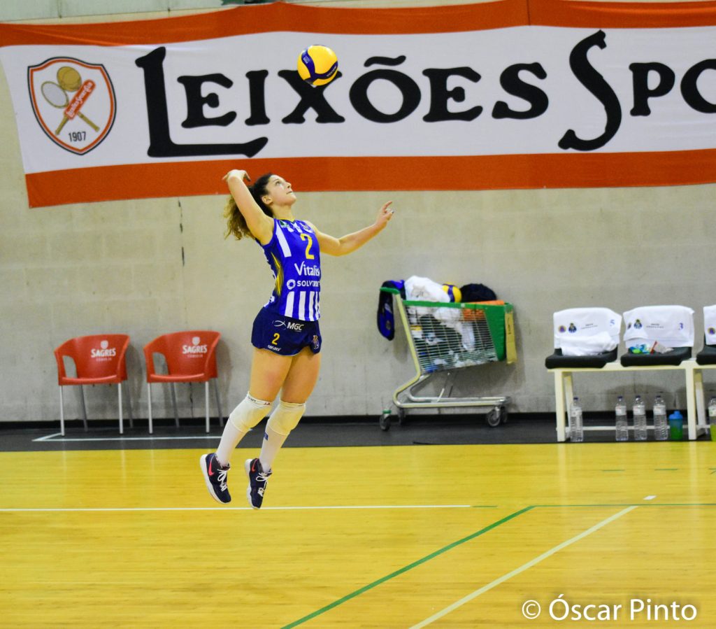  Voleibol: Viseense Bárbara Gomes integra Selecção Nacional de Seniores Femininos - Jornal do Centro