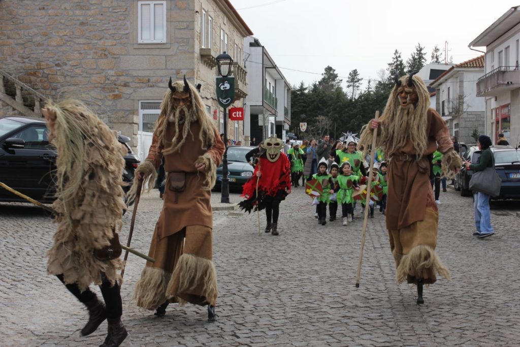  Diabos estão à solta no Entrudo de Penedono