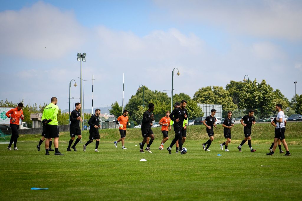  Académico empata em Faro a um golo - Jornal do Centro