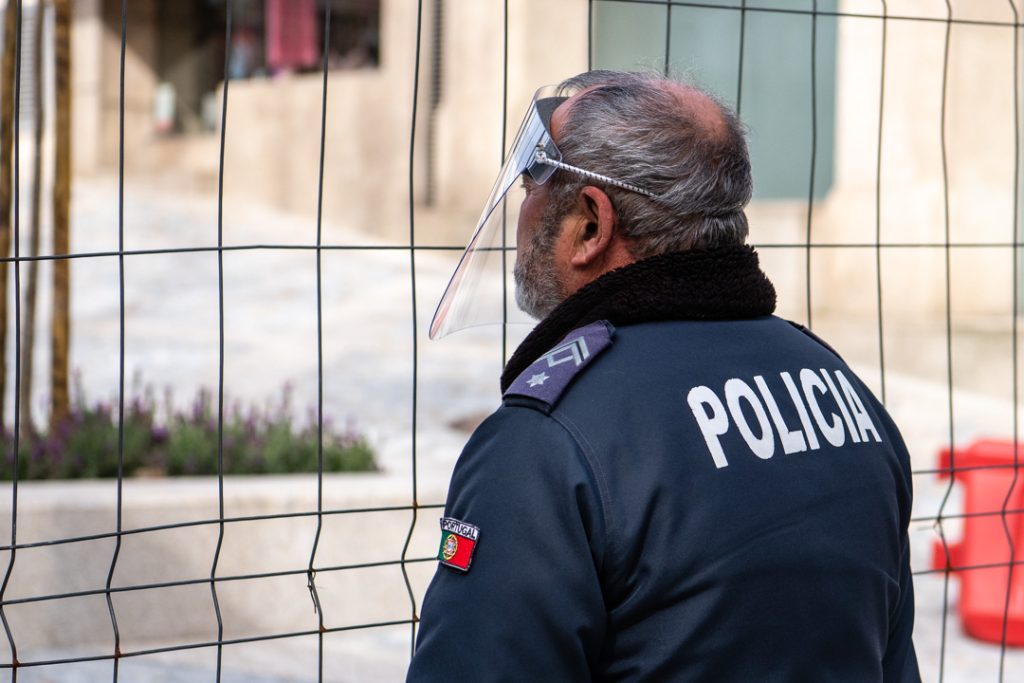  Homem detido em Viseu para cumprir pena de prisão por tráfico de droga - Jornal do Centro