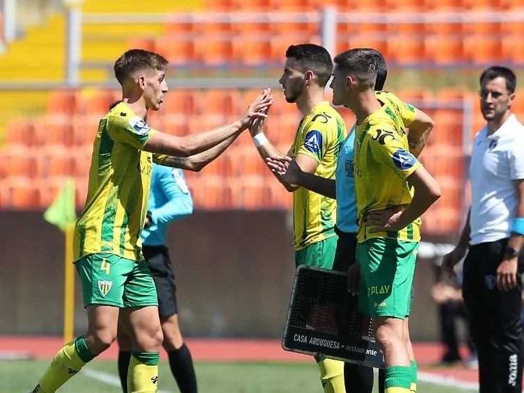  CD Tondela põe à venda bilhetes para o jogo frente ao Estrela da Amadora - Jornal do Centro