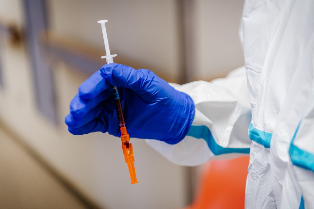  ARS admite falta de material nos centros de saúde e diz que vai comprar mais - Jornal do Centro