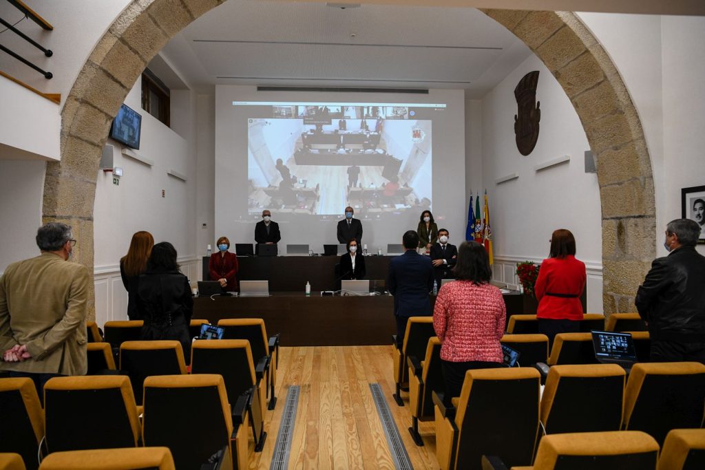  Assembleia Municipal de Viseu aprova moção do PSD sobre a saúde e outra do Bloco sobre a ferrovia - Jornal do Centro