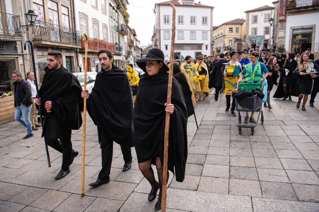  Enfermagem no topo dos cursos com menos desemprego. Educação Social na cauda da lista - Jornal do Centro