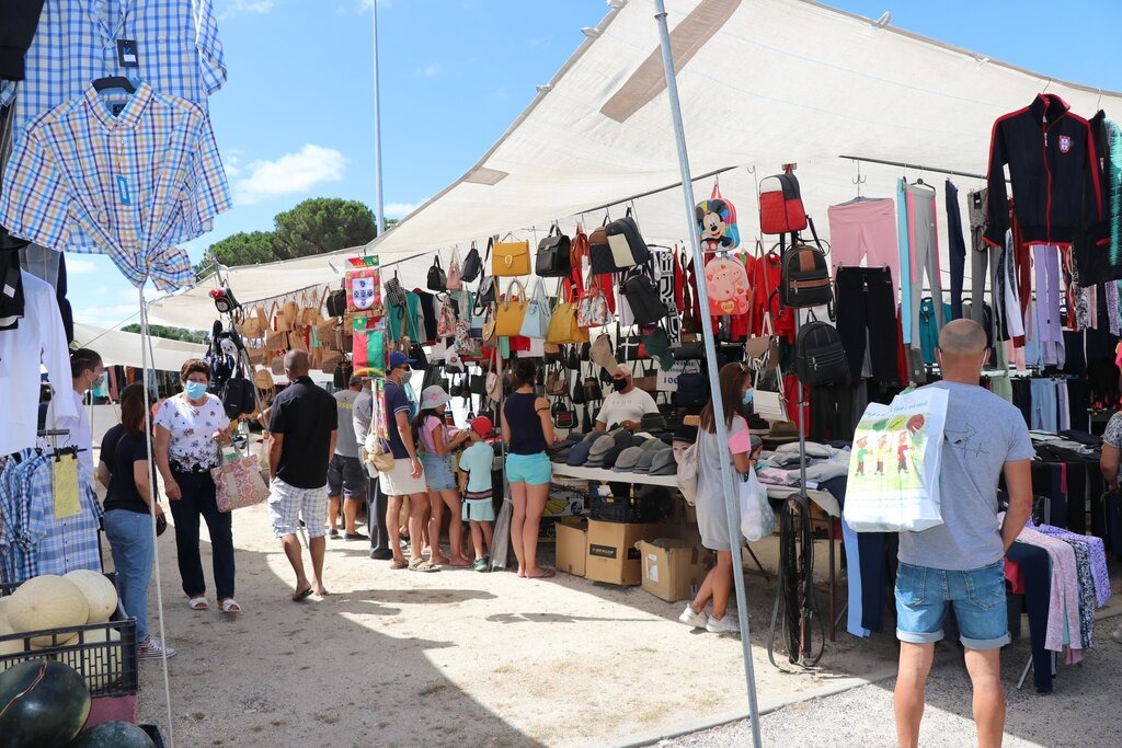  Feira semanal de Carregal do Sal com nova localização - Jornal do Centro