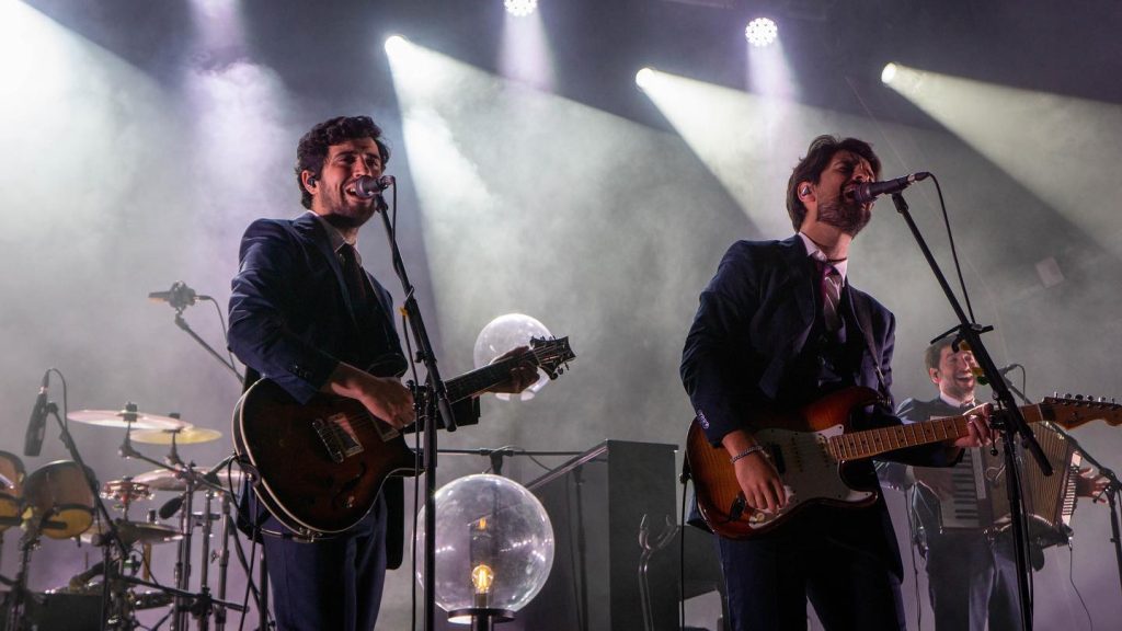  Quatro e Meia esta noite na Feira de São Mateus - Jornal do Centro