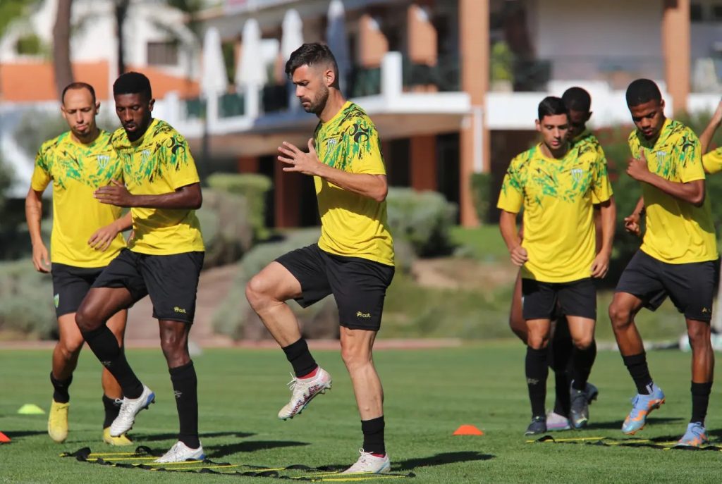  CD Tondela joga em Leiria para continuar recuperação no campeonato - Jornal do Centro