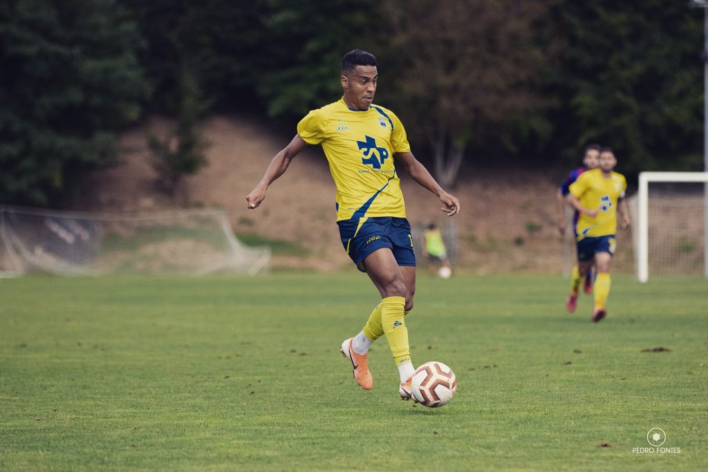  Académico apresenta mais um reforço: é avançado e vem do Arouca - Jornal do Centro