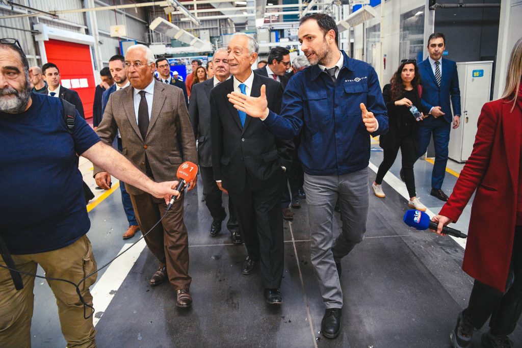  Stellantis vai produzir veículos elétricos a bateria a partir de 2025 - Jornal do Centro