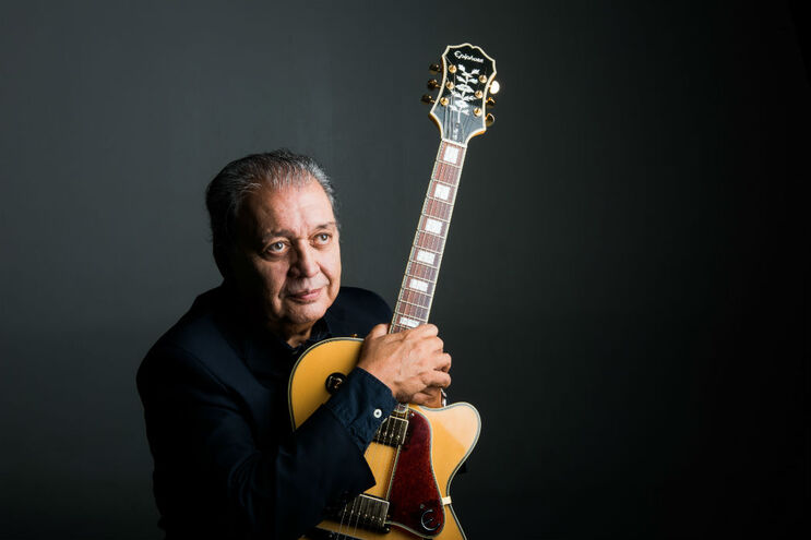  Fernando Tordo canta em Moimenta da Beira no 25 de Abril - Jornal do Centro