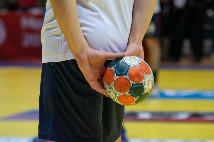  Andebol: Académico de Viseu na liguilha com esperanças na manutenção - Jornal do Centro